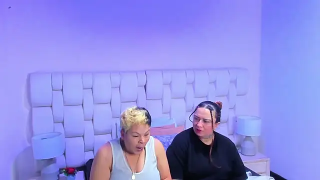 MiaYMolly live sex cam