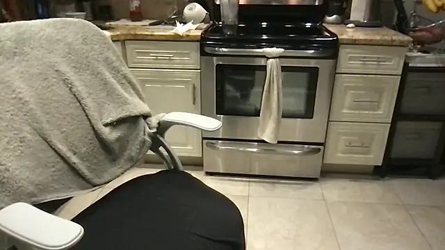 BigGuyMuscle live sex cam