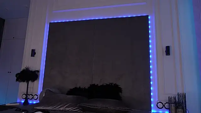 mila_blvck live sex cam