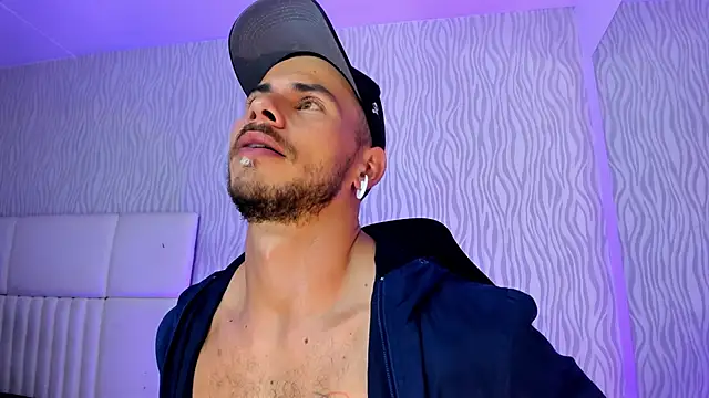 dylan_jacobx's cam snapshot