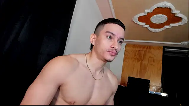 SantiagoXoXo live sex cam