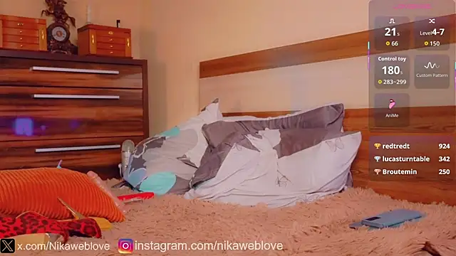 Nikaweb live sex cam