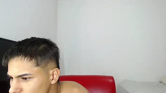 Alex_mojica live sex cam