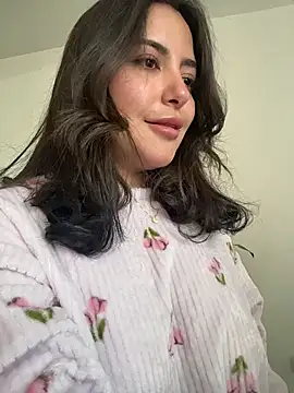 sukhakunis1 live sex cam