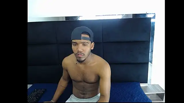 CamiloBuck live sex cam