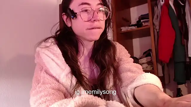 emily_pearl_ live sex cam