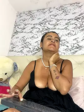 Lili__taylor live sex cam