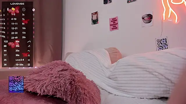 ZoniaEsshaki live sex cam