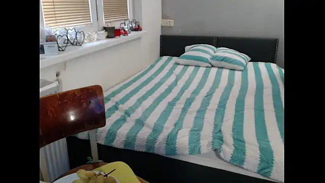 Sweetboobs live sex cam