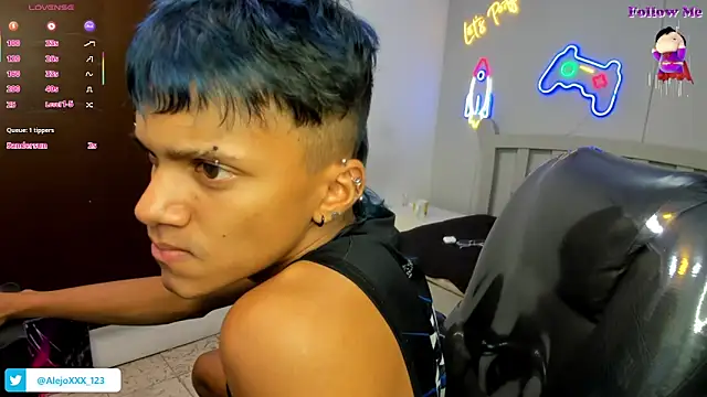 loistwink_ live sex cam