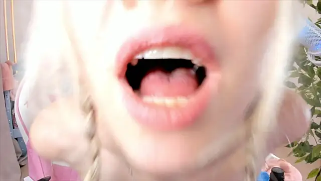 Lily_Young live sex cam