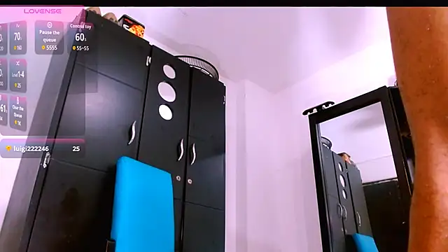 SELFSUCK_KING_420 live sex cam