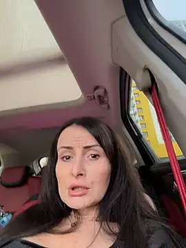 AnnaMaria- live sex cam