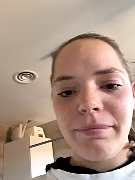 Wildmaca live sex cam