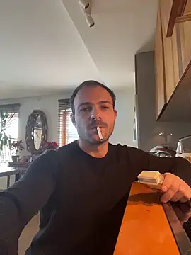 Adventurehotman live sex cam