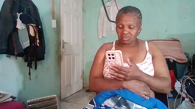 Nicky52 live sex cam