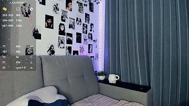 lovelyalivia's cam snapshot