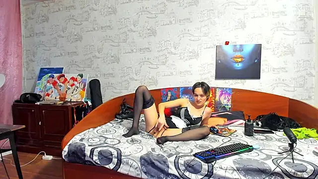 KagamiTayga live sex cam