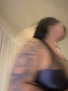 Natural_BIGASS_Nina live sex cam