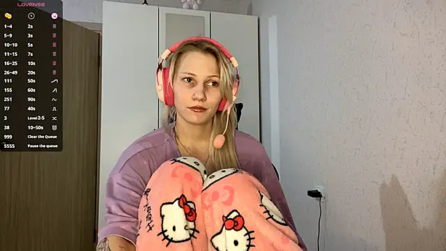 FoxySable's cam snapshot