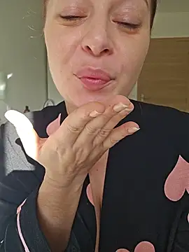 Chaudesquirt live sex cam