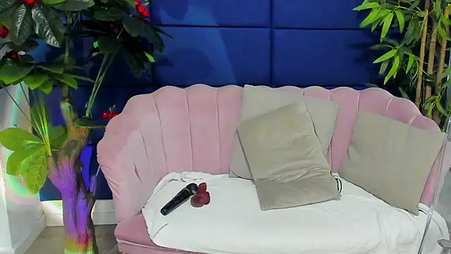 KamaFeels live sex cam