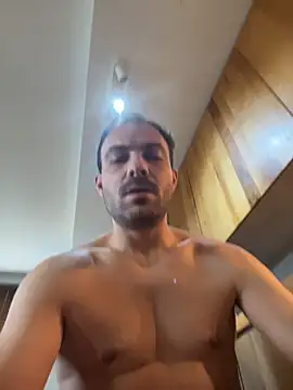 Adventurehotman live sex cam