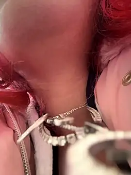 RiriRoseey live sex cam