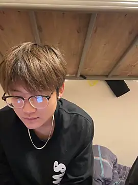 KK-cuteboy's cam snapshot