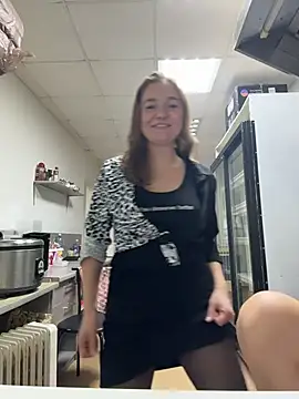 VaryaRose live sex cam