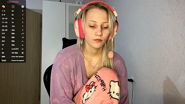 FoxySable's cam snapshot