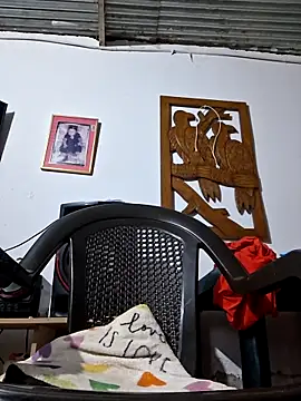 hot-mom22 live sex cam