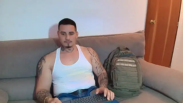 Milanthompson2025 live sex cam