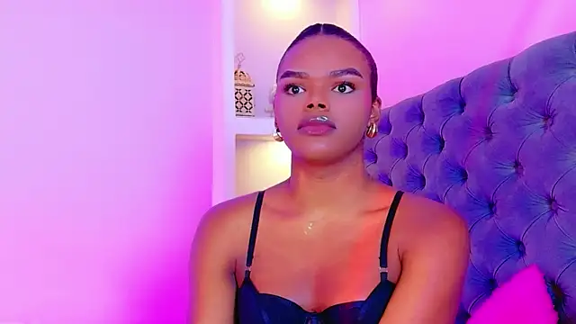 CamiEstrada live sex cam