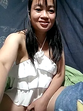 Noelle-e live sex cam