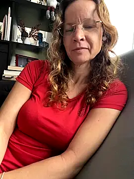 AnnikaRose live sex cam