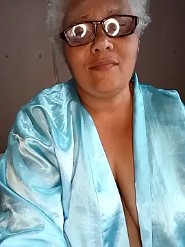 Curvyboody live sex cam