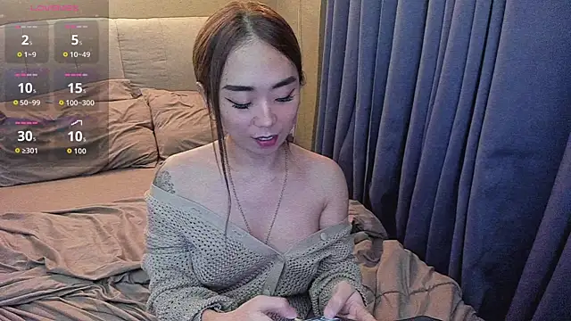 AyaCollinss live sex cam
