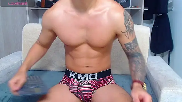 Tristan-bm live sex cam