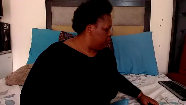 omalicha98 live sex cam