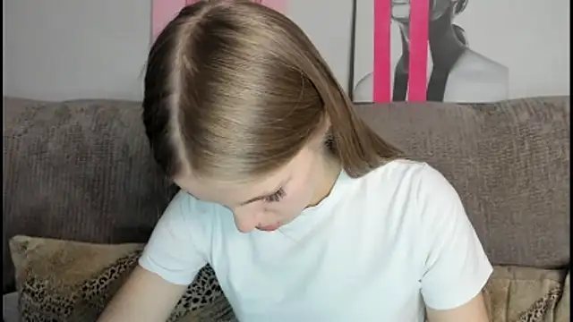 HitGyrl live sex cam