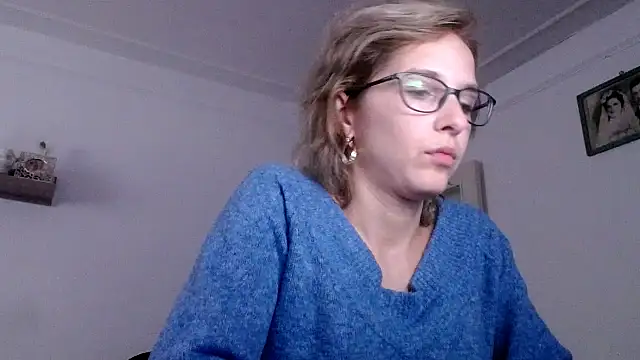 SmokerLety live sex cam