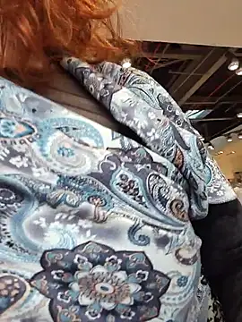 Exhibitionsplit live sex cam