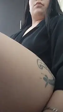 Monserrat_J's cam snapshot