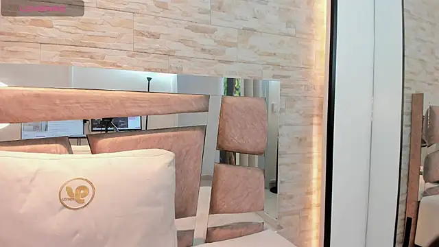 lana_cavendish_'s cam snapshot