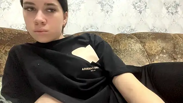 DebbiGoodknight's cam snapshot