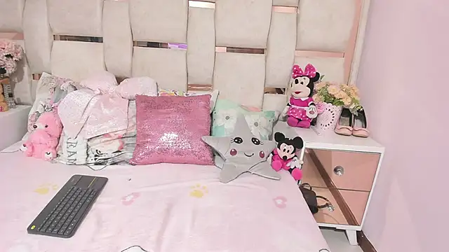 MiaKahali's cam snapshot