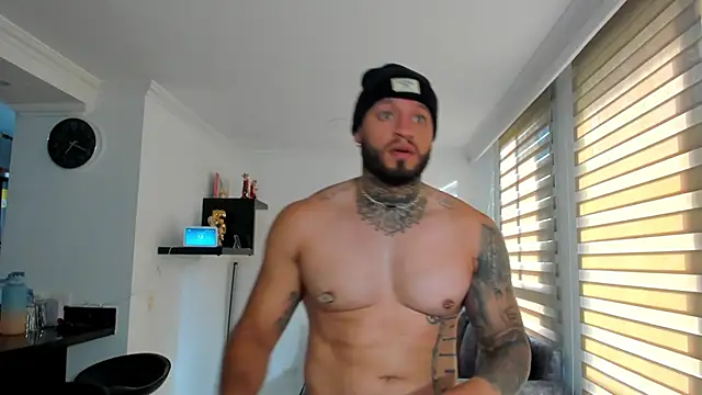 dereckgreen live sex cam