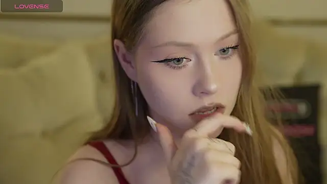 Esmie_Smile live sex cam