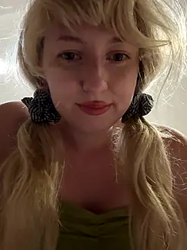 RonnieKiss live sex cam